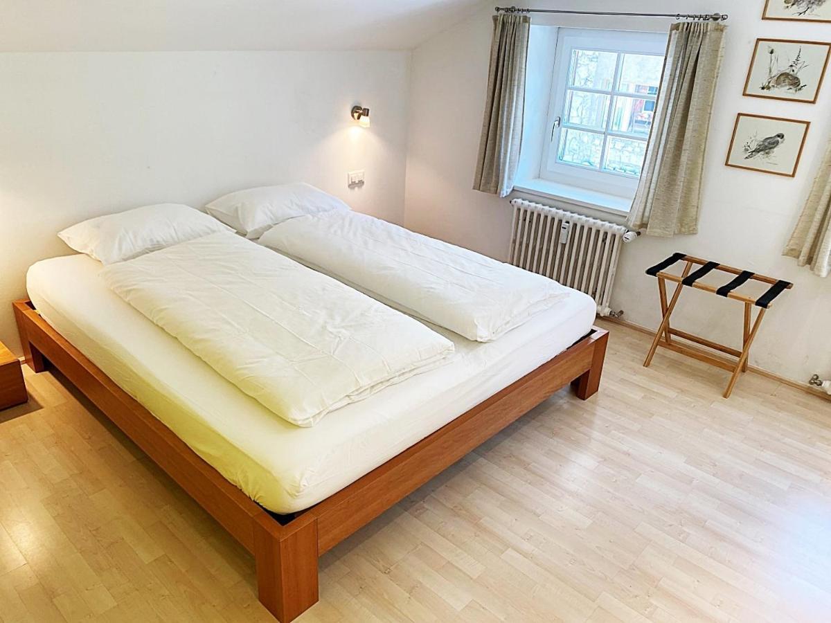 Alpenstil - 60M2 Dachstockwohnung Mit Garage - Bm186 Pontresina Extérieur photo