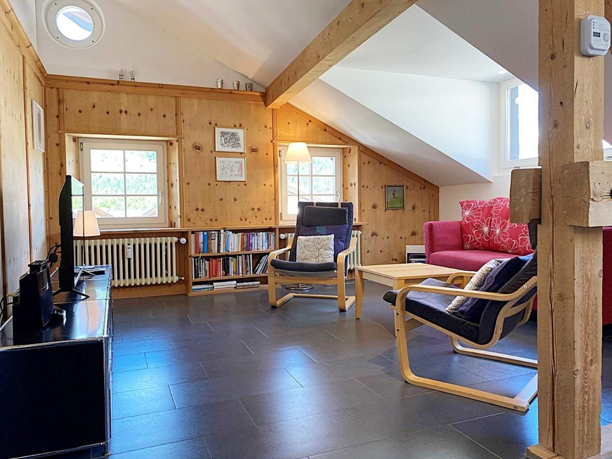 Alpenstil - 60M2 Dachstockwohnung Mit Garage - Bm186 Pontresina Extérieur photo